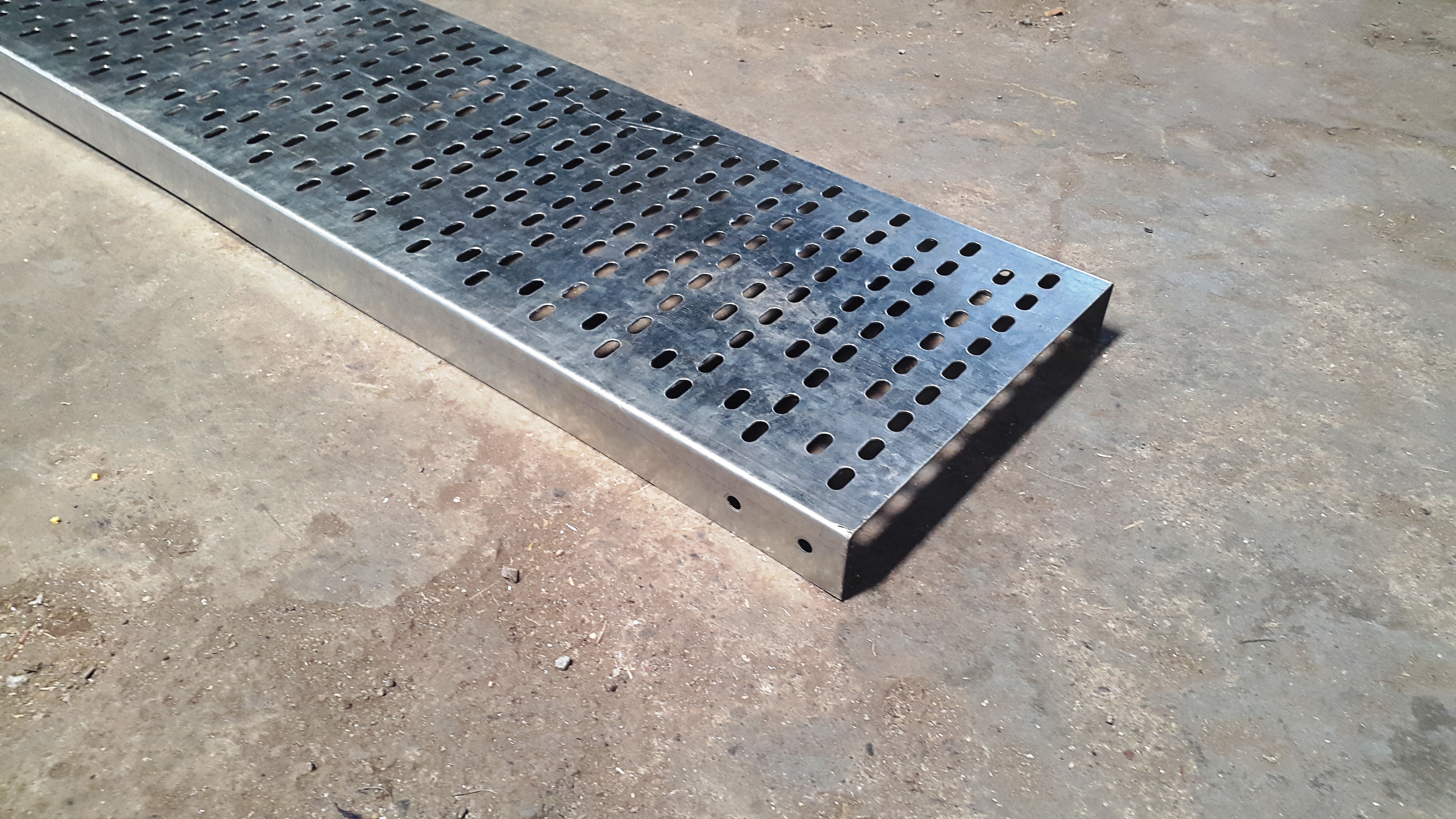 What is cable tray